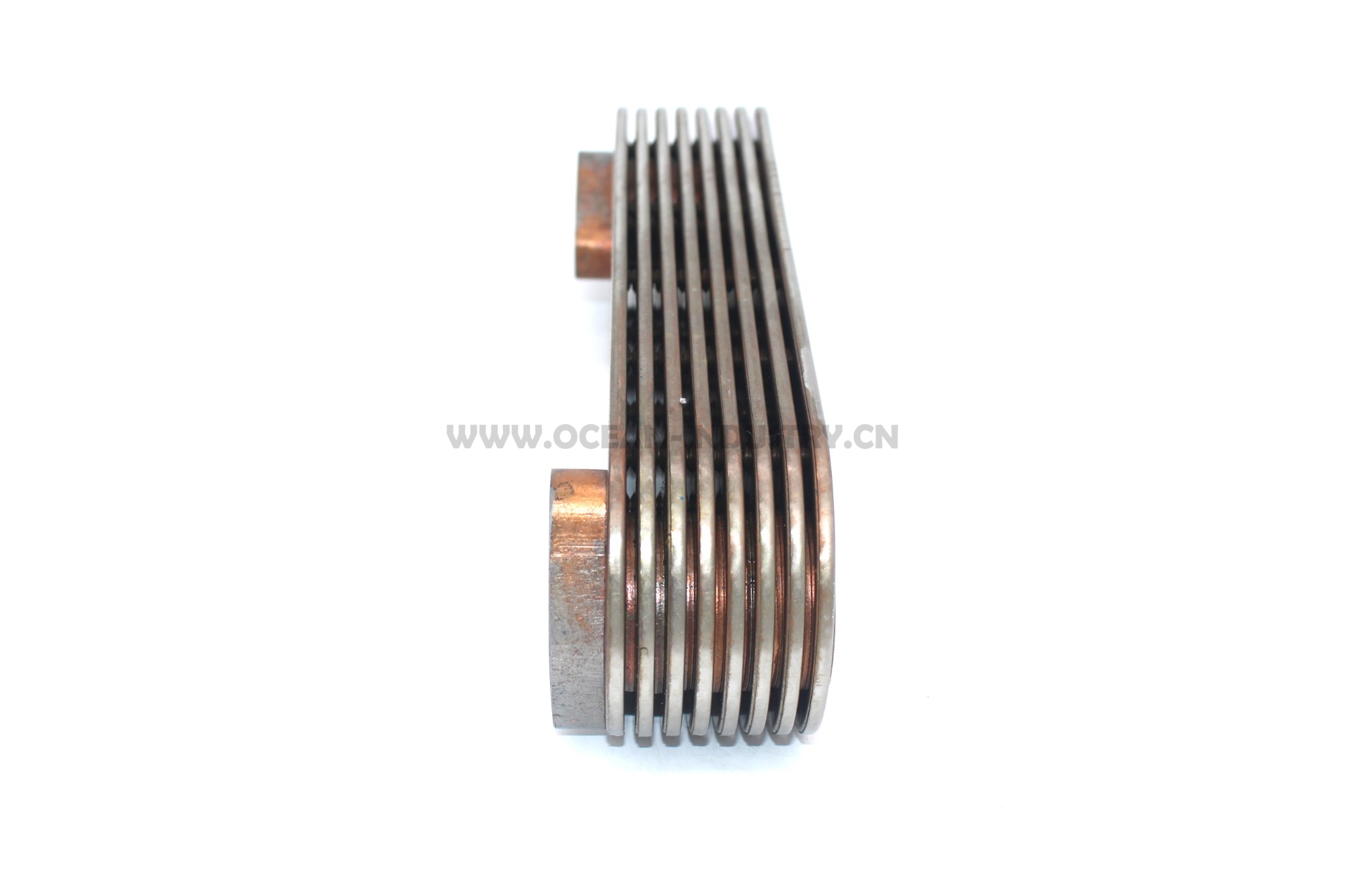 65.05606-5020 Engine oil cooler for D1146/DE08T