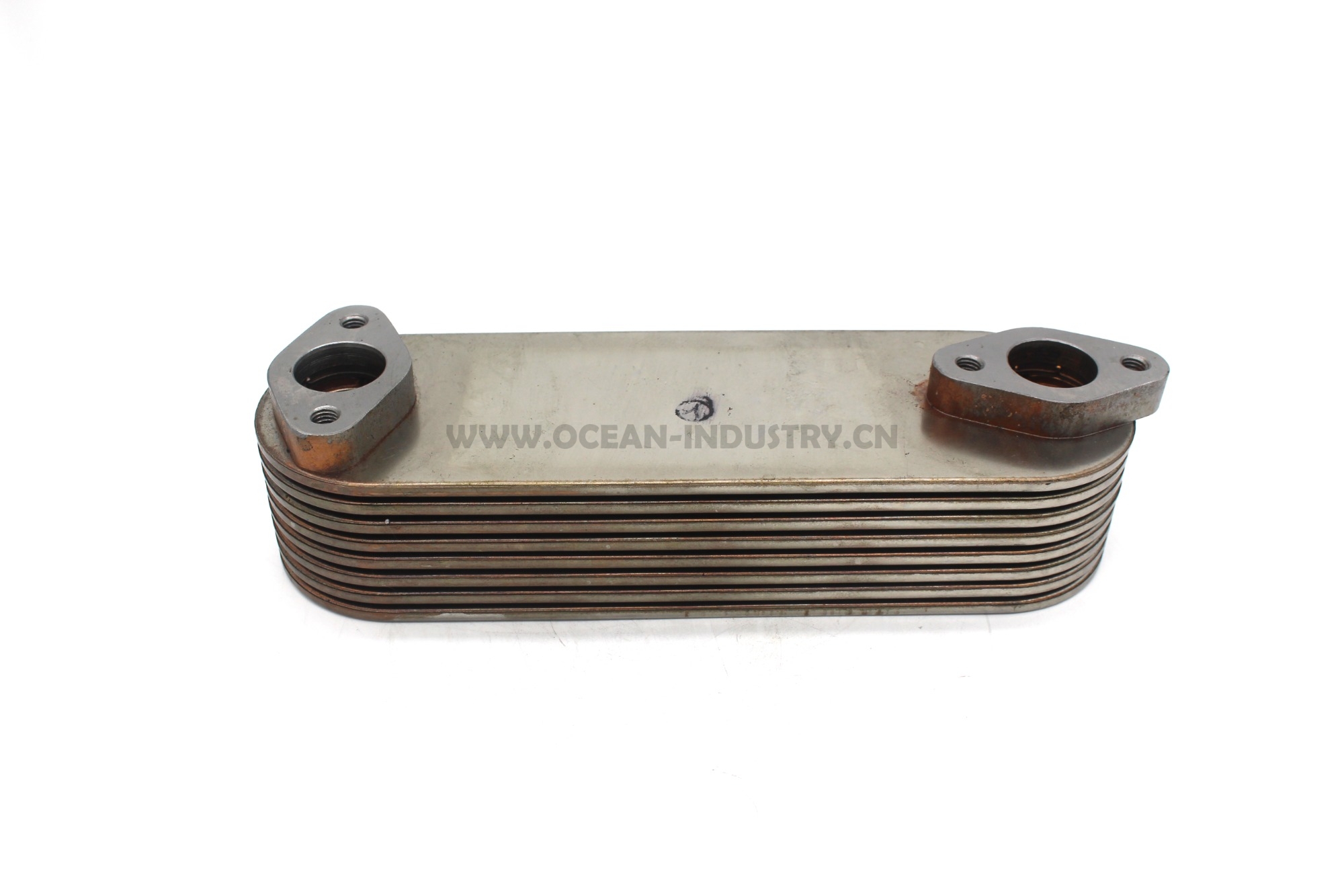 65.05606-5020 Engine oil cooler for D1146/DE08T