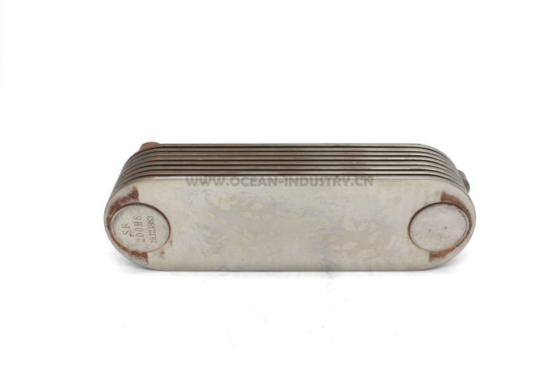 65.05606-5020 Engine oil cooler for D1146/DE08T