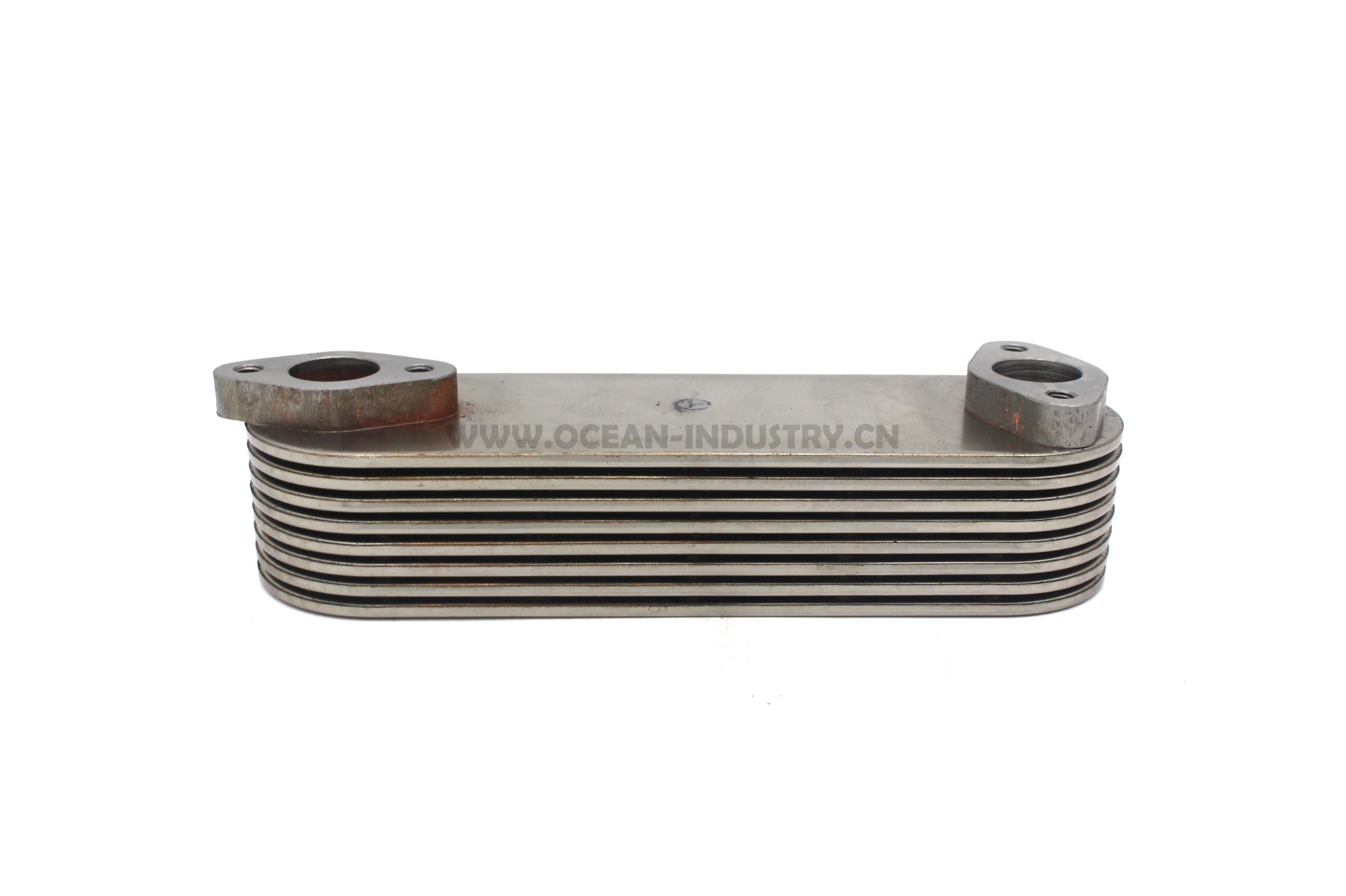 65.05606-5020 Engine oil cooler for D1146/DE08T