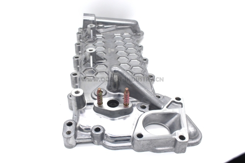 4HK1 Oil cooler cover