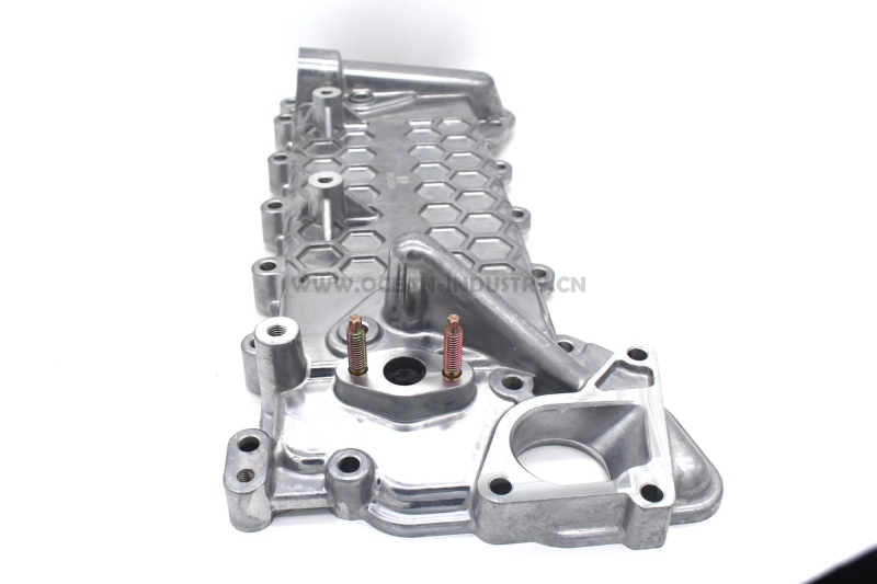 4HK1 Oil cooler cover