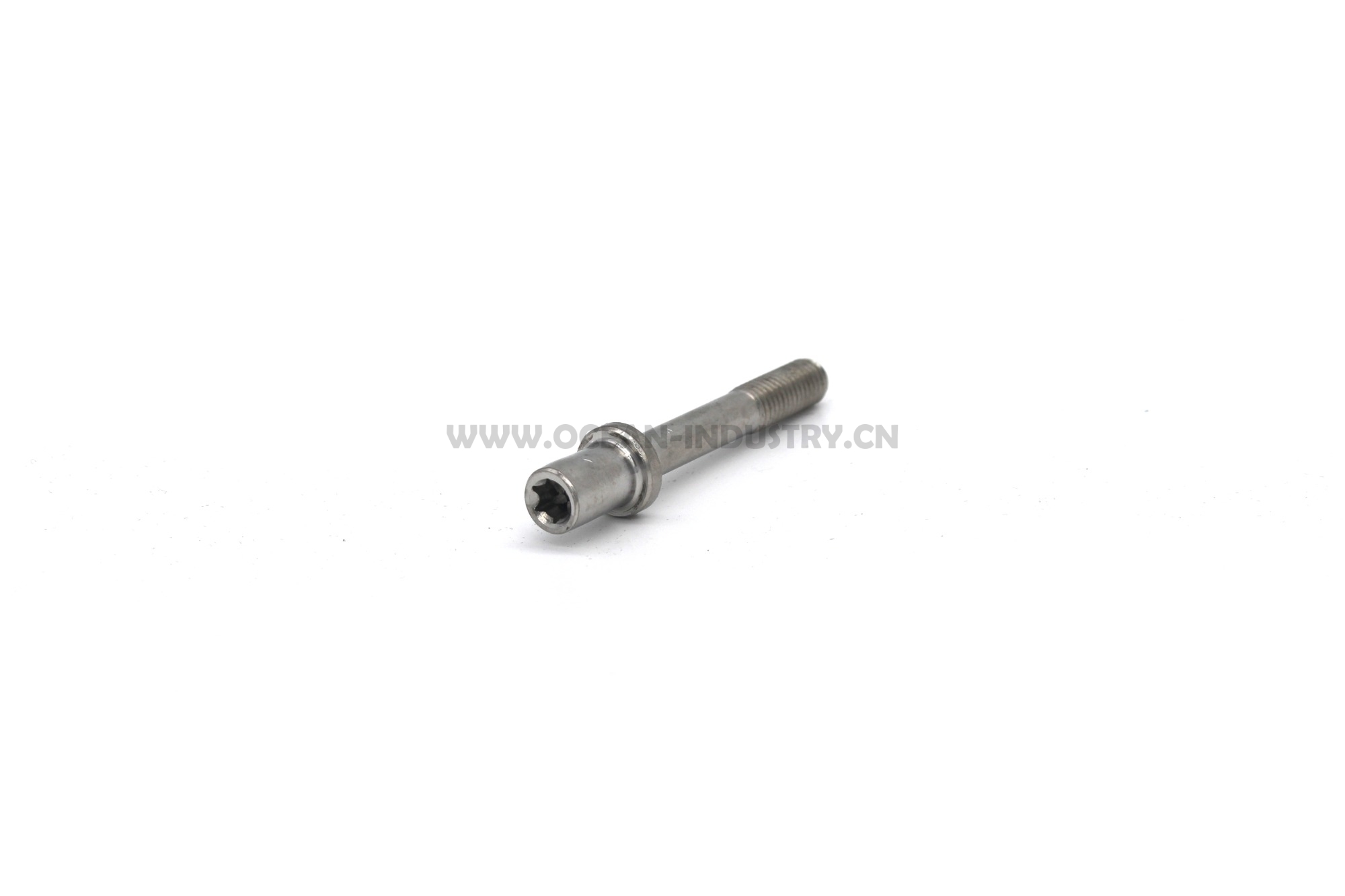 4HK1 Injector retainer bolt