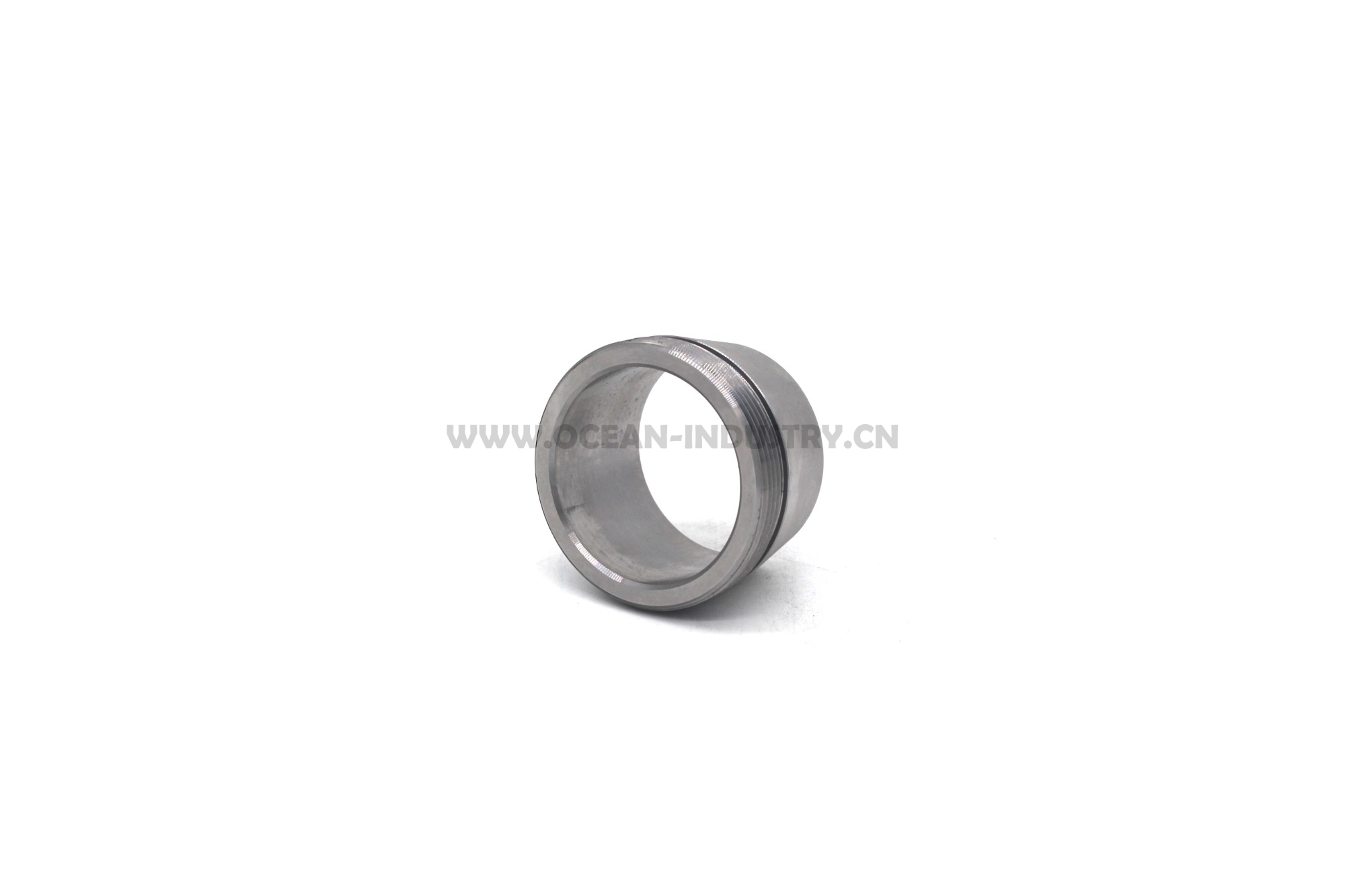 65.93020-0015 Crankshaft pulley bushing for DB58