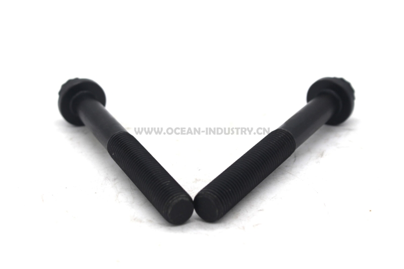 6BD1 6BG1 Cylinder head bolt