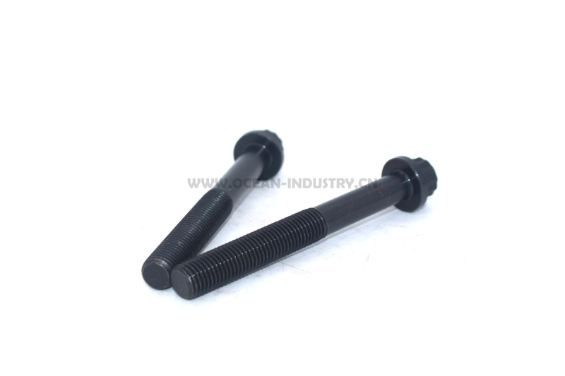 6BD1 6BG1 Cylinder head bolt