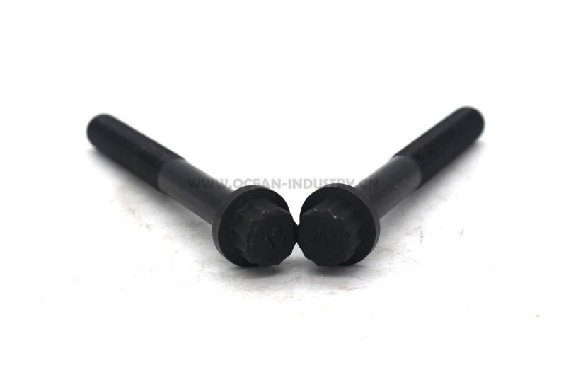6BD1 6BG1 Cylinder head bolt