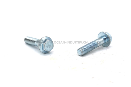 6D125 Valve cover bolt