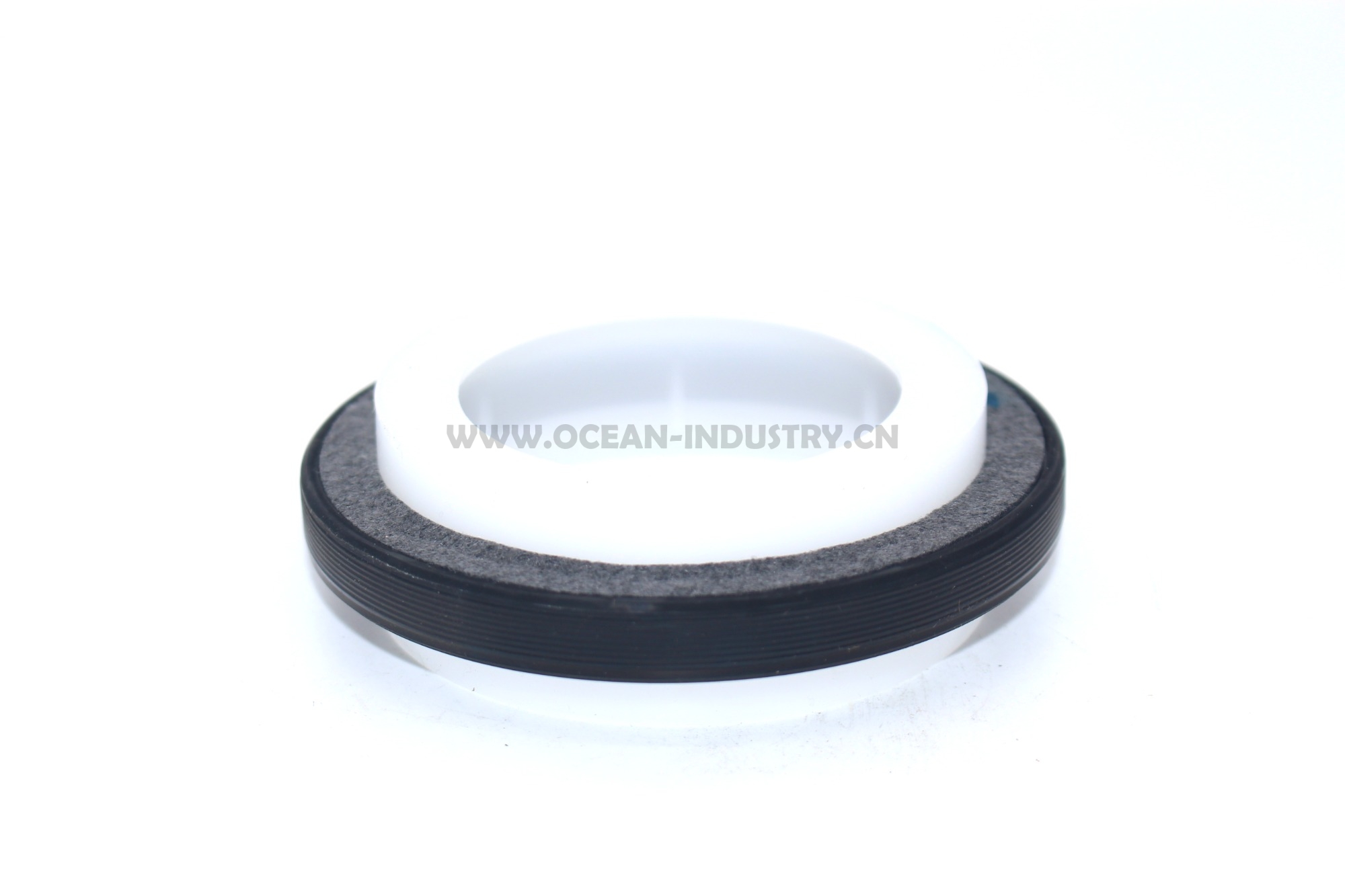 3968562 oil seal for 6D114 QSL9.3