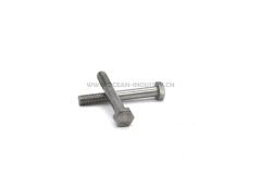 6D34 Valve cover bolt long