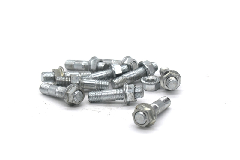 6D34 Exhaust branch bolt