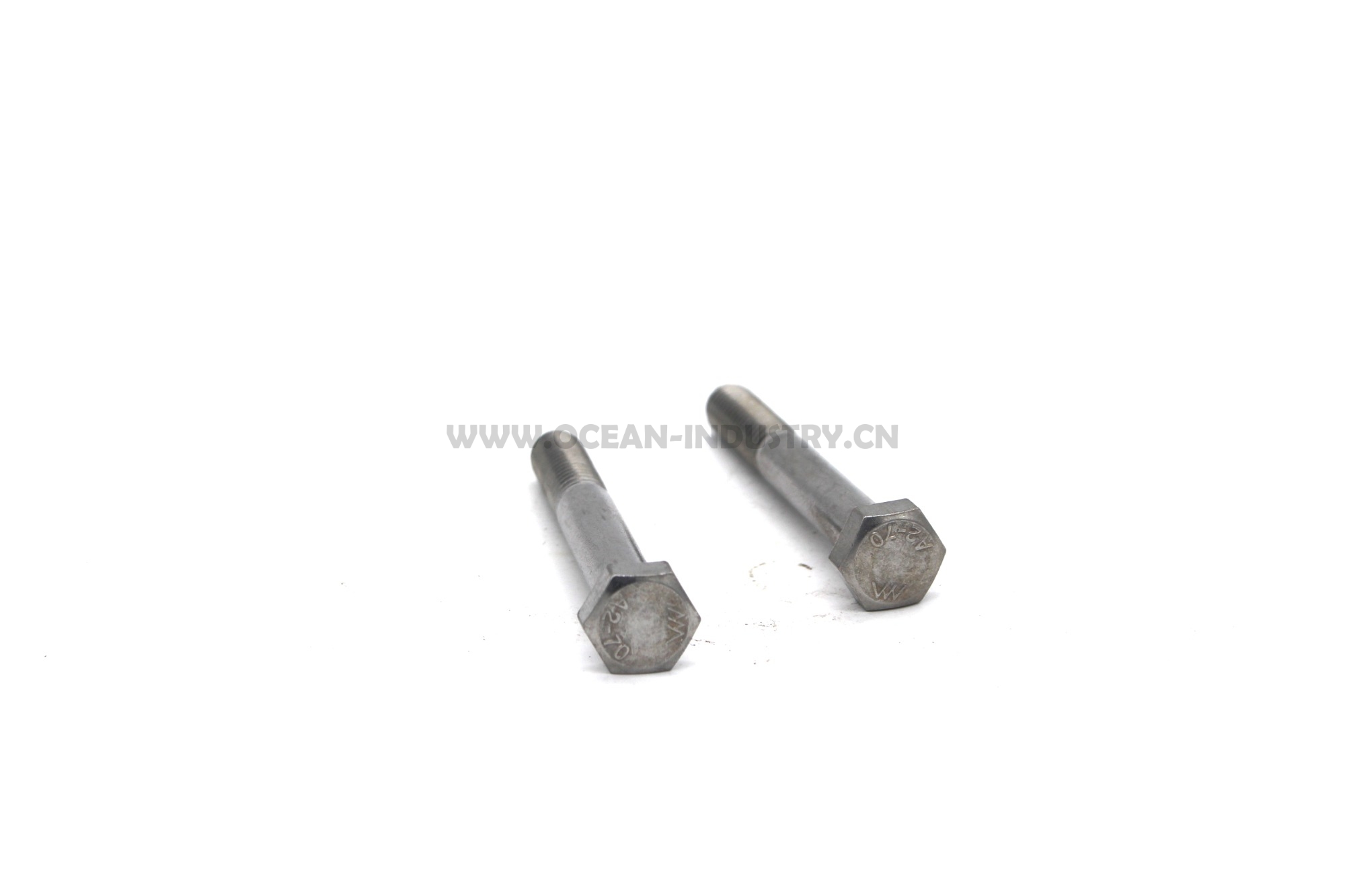 6D34 Valve cover bolt long