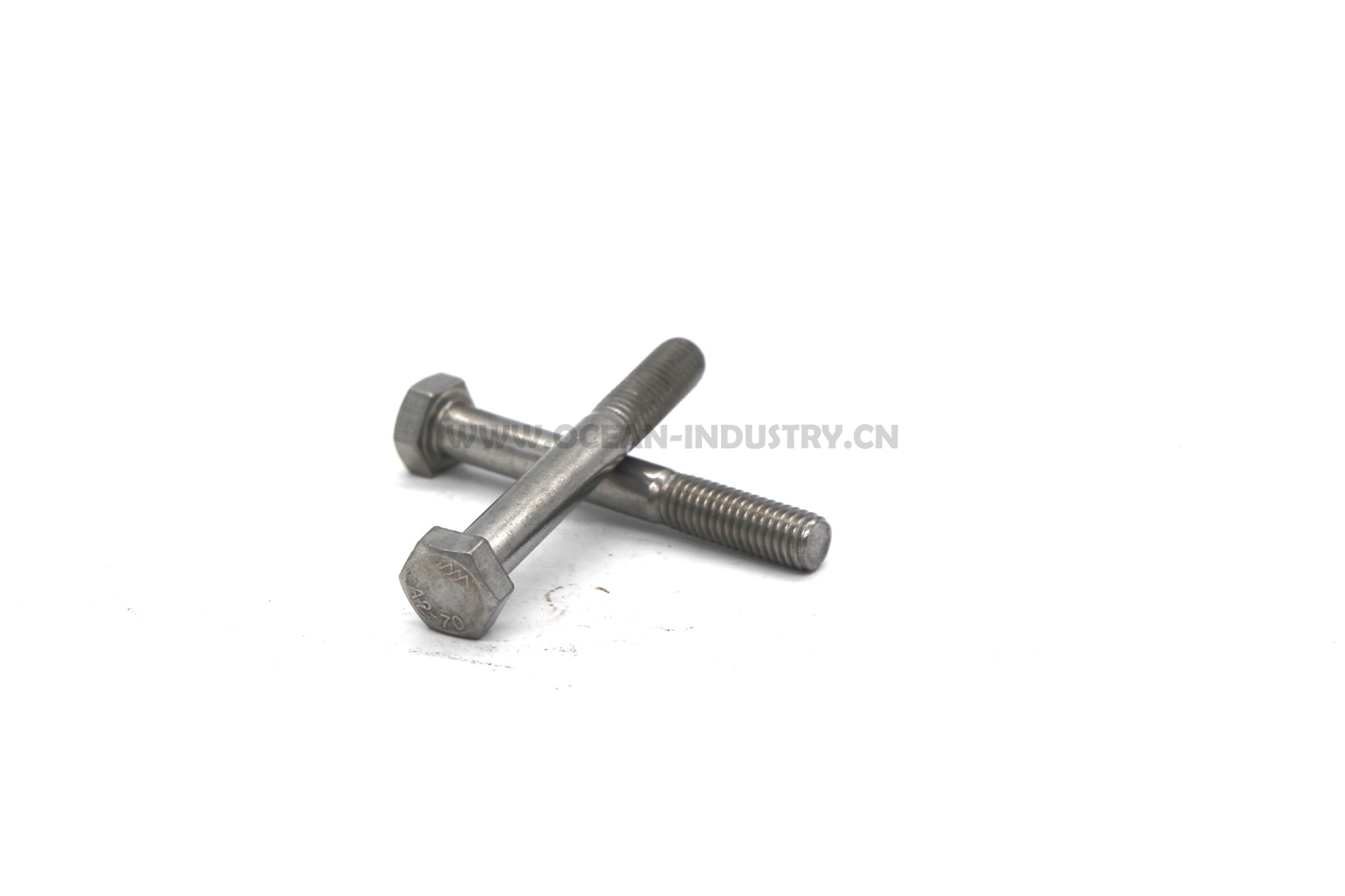 6D34 Valve cover bolt long