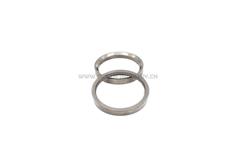 6D24 Intake valve seat