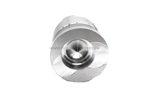 4D95 Piston with valve groove