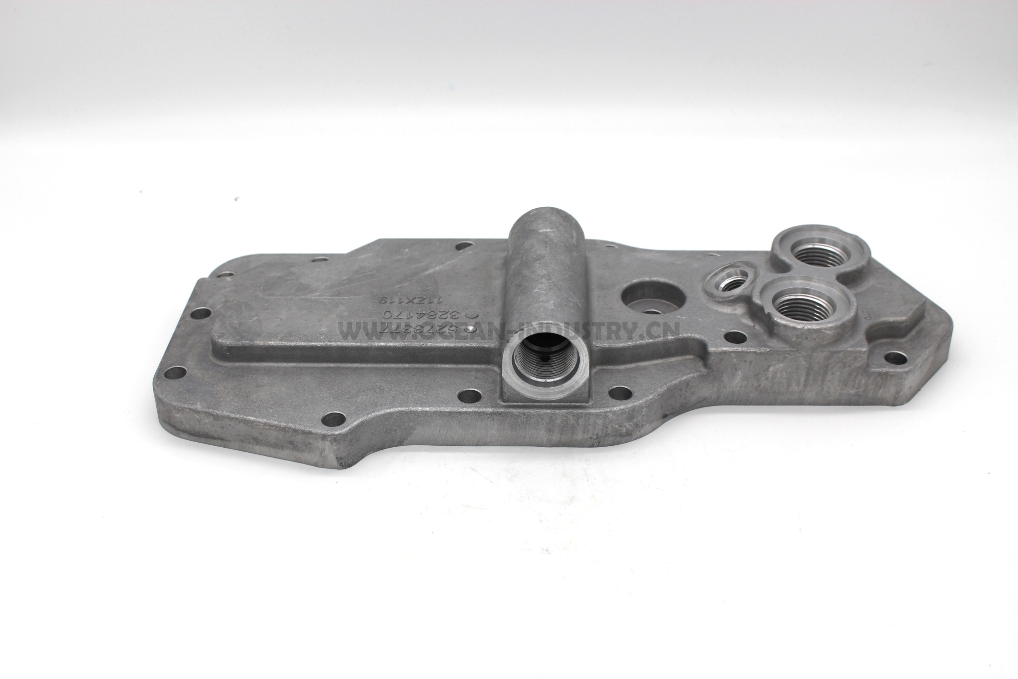5273377 Lubricating Oil Cooler Cover for 6D102 6BT