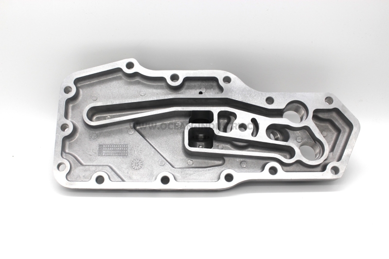 5273377 Lubricating Oil Cooler Cover for 6D102 6BT