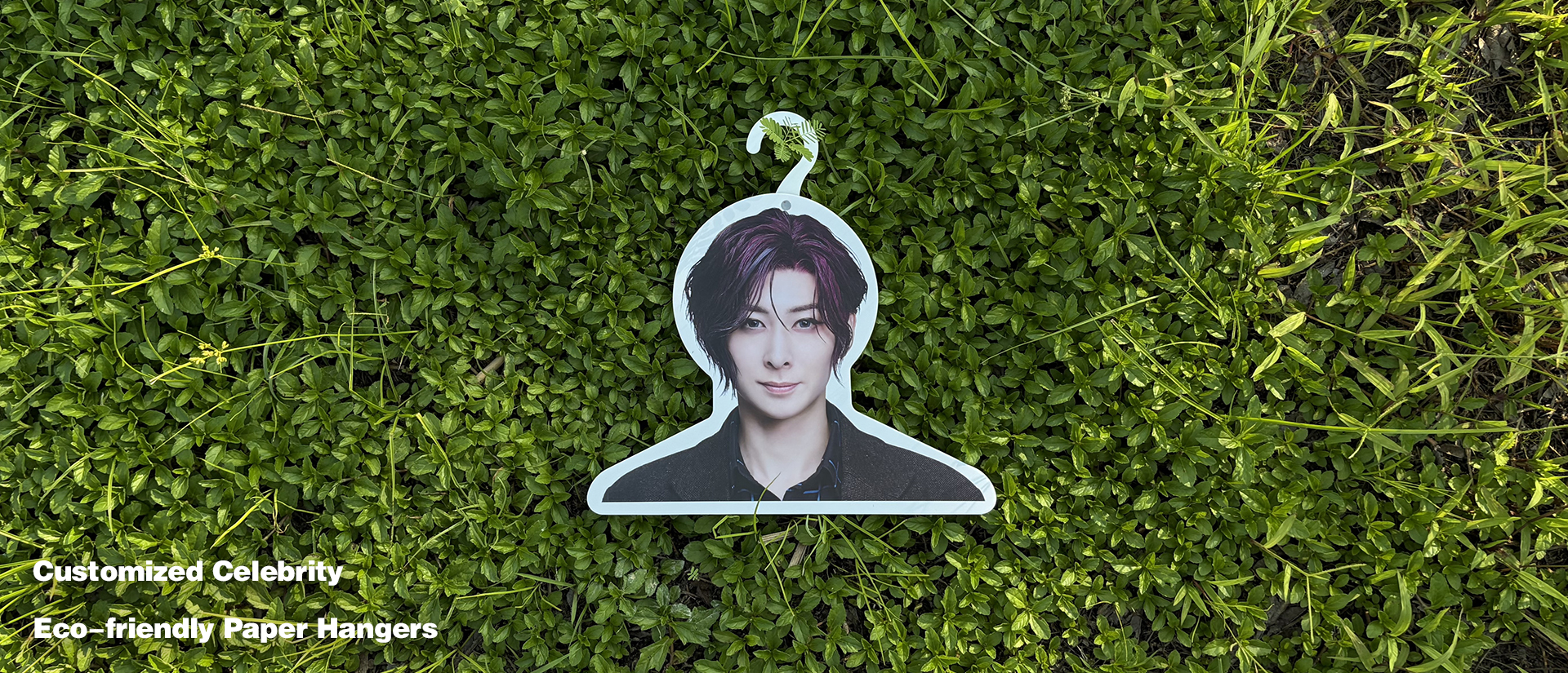 Customized Celebrity Style Eco-friendly Paper Hangers