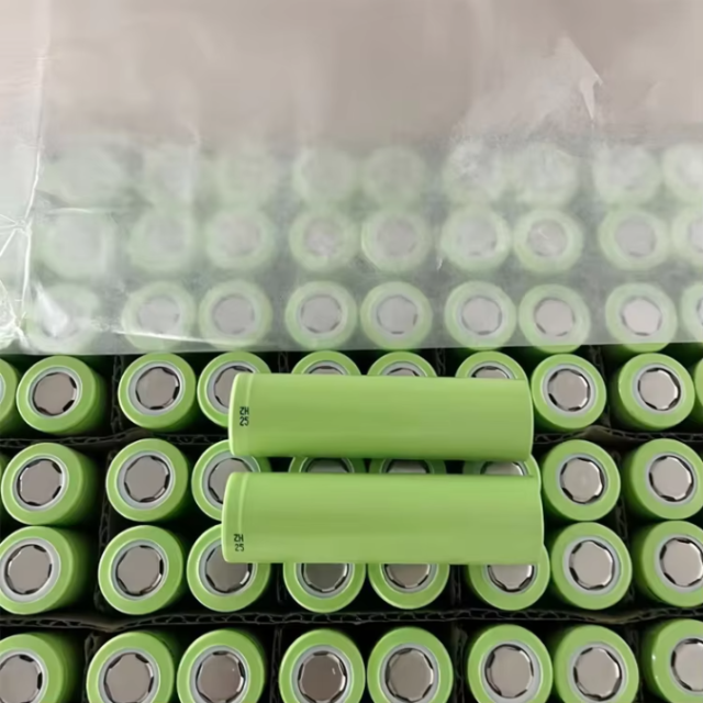 Rechargeable Cell Lithium Ion Battery Pack 18650 2500mah Cell 3.7V Li Ion Batteries