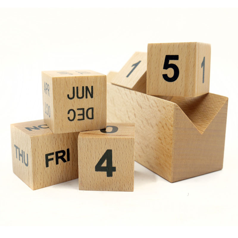 Exquisite Popular Wooden Desktop Calendar with Pen Holder