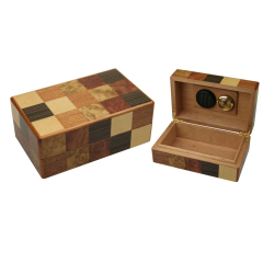 Luxury Custom High Glossy Solid Cedar Wooden Cigar Box Humidor Box with lock