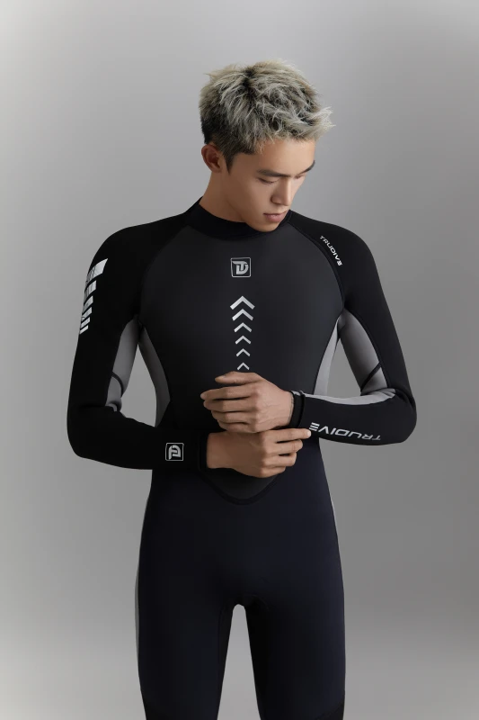 Man's Surfing Wetsuit 3mm