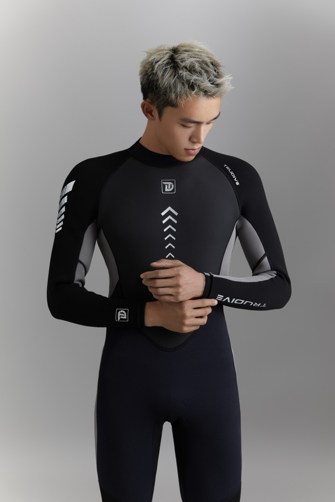 Man's Surfing Wetsuit 3mm