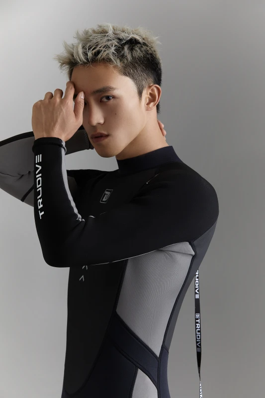 Man's Surfing Wetsuit 3mm