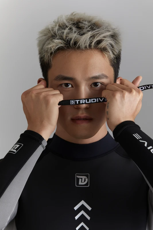 Man's Surfing Wetsuit 3mm
