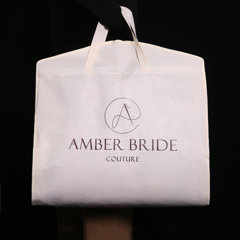 Non-woven garment bag