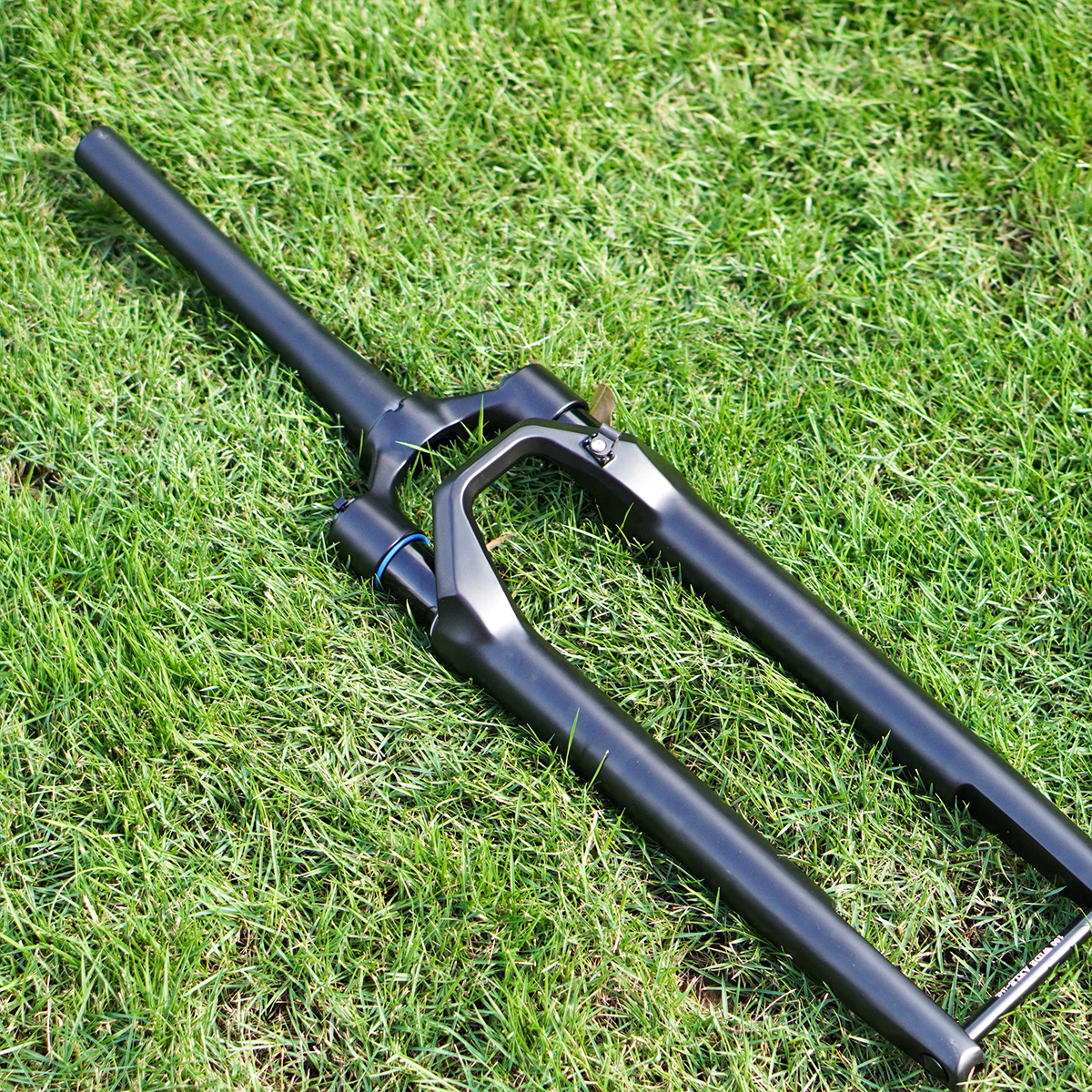 700C Road Bike Fork Suspension 100*12MM Rock Shox Air And Oil Shock Absorber Tapered Off-road Disc Brake Fork Gravel