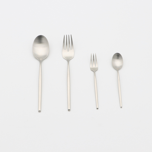 Forged Stainless Steel Flatware Set Bias-Cut Base Brush Finished Cutlery Set for Home and Kitchen Table Utensils