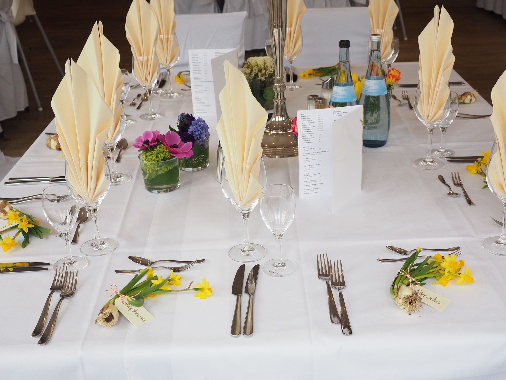 How to Use Utensils at a Formal Dinner