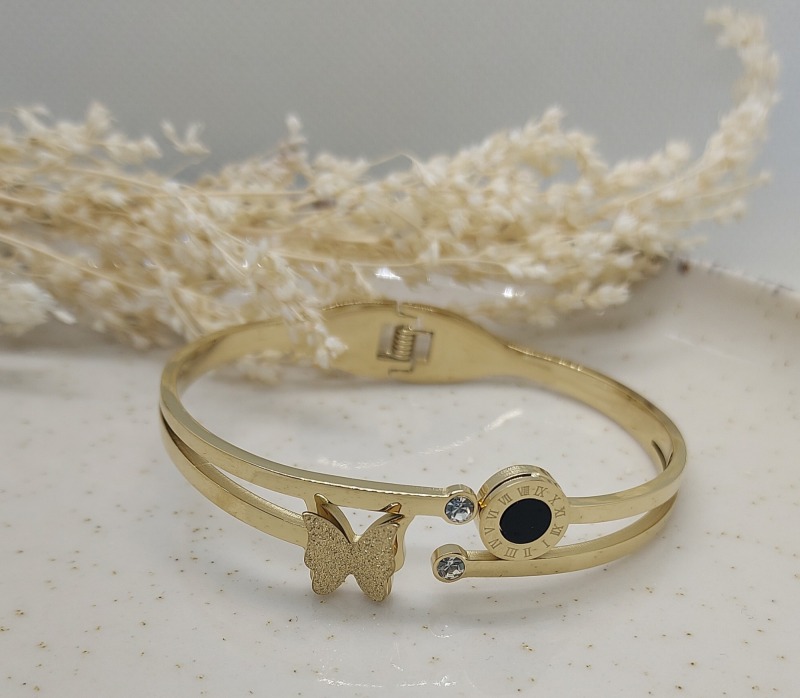 Stiff Bracelet