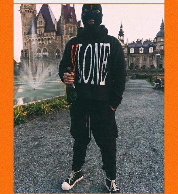 Vlone Big V logo hoodie black