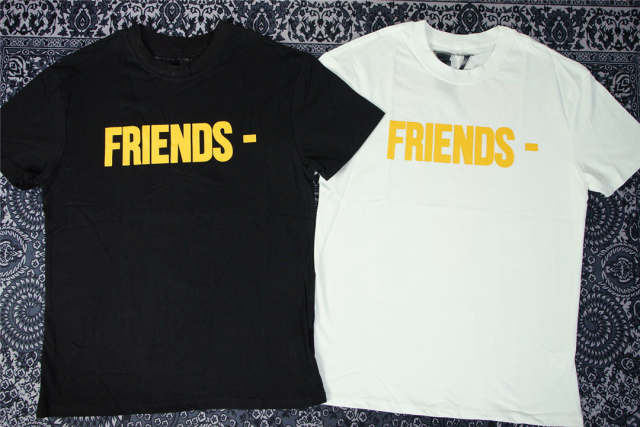 Version Vlone Friends logo tee