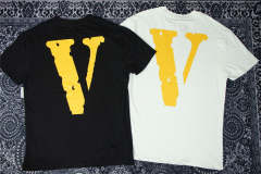Version Vlone Friends logo tee