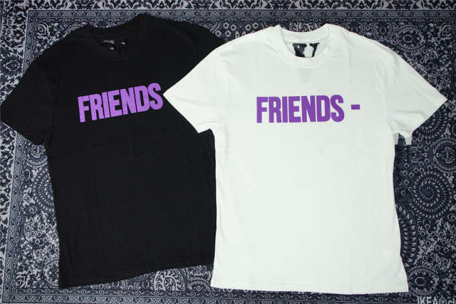 Version Vlone Friends logo tee