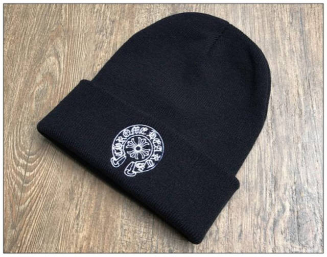Chr0me  Hearts calla flowers beanie black white
