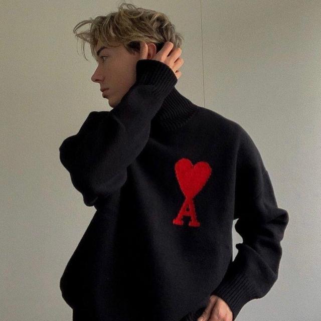 Ami Heart & A Logo Christmas day limited crewneck sweatshirt
