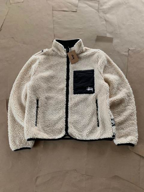 Stussy fleece coat white