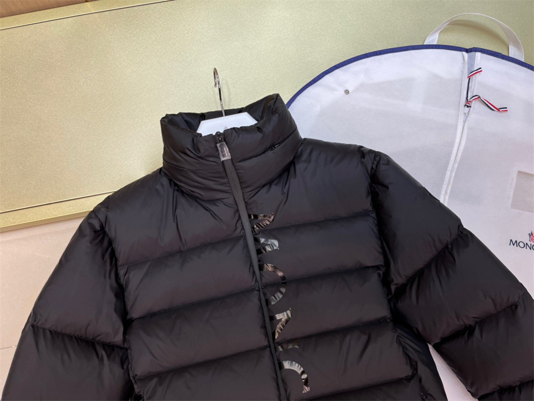 Mon cler Zipper Logo Puffer Down Jacket Black White