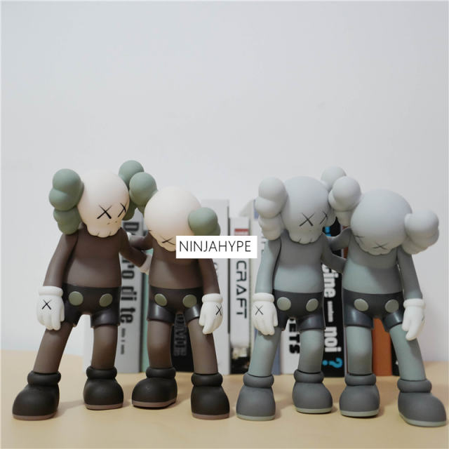 MAND KAWS AlONE THE WAY FIGURES BLACK/BROWN/GREY