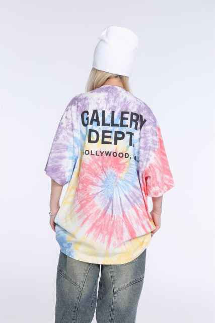 Gallery Dept Tie-dyed monogrammed Tee Pink