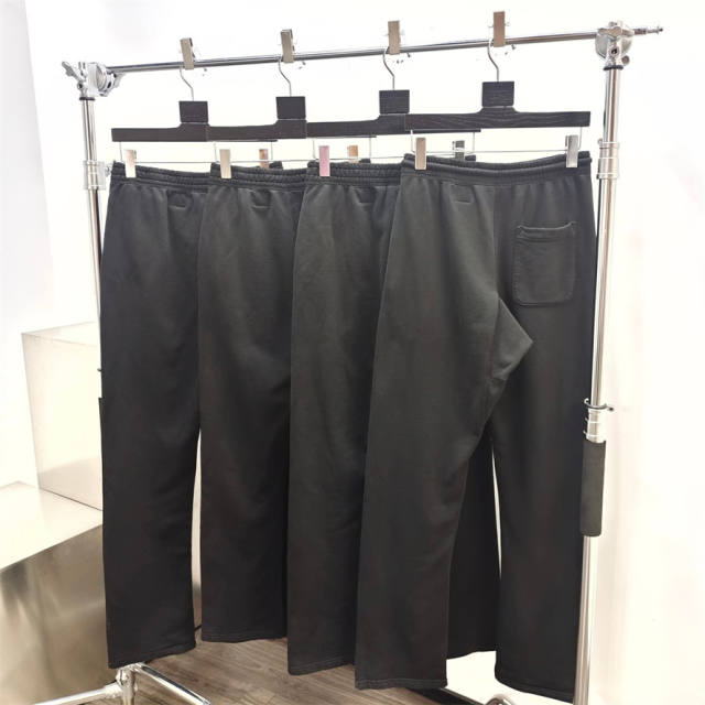 1:1 Quality Hellstar Hellstar Future Flame Sweatpants (Black) with NFC Tag