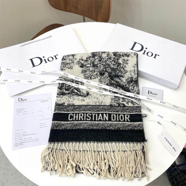 DIO* Wool Checked Scarf Brown