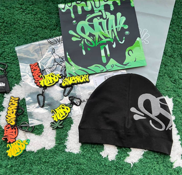 SYNA BIG LOGO SKULL BEANIE HAT