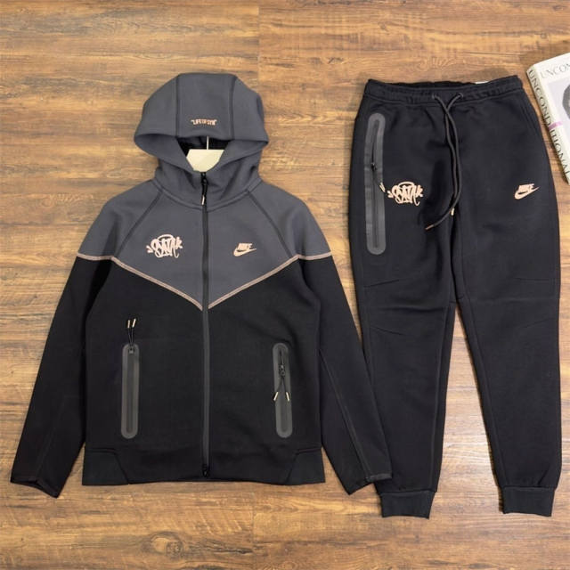 Syna World x Tech Fleece Black Set