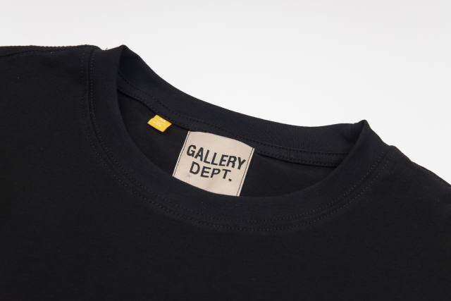 Retro red text splashing ink washed printed tee