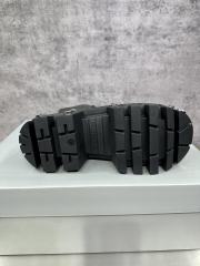 1:1 quality version Metal Logo Thick Sole Heightened Martin Boots